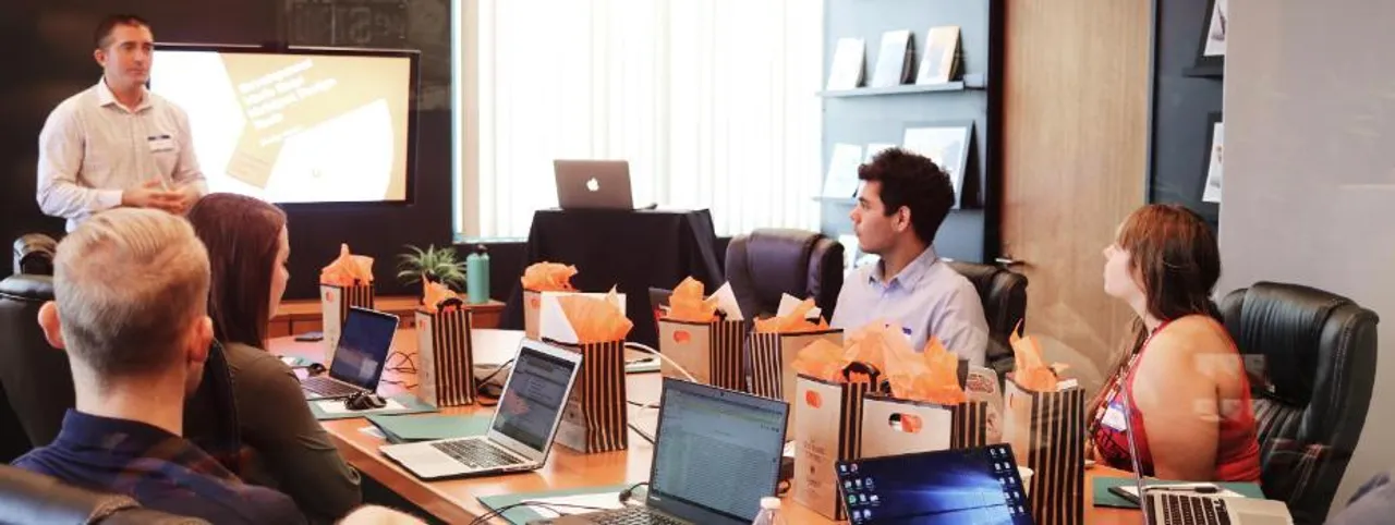 This is the image alt text