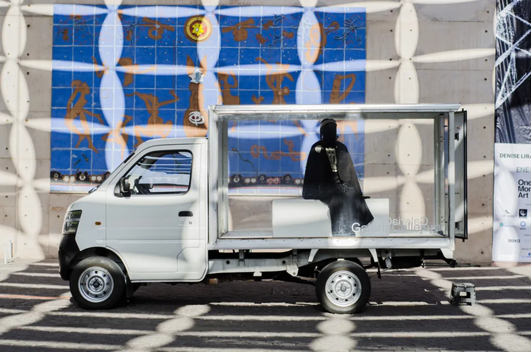 This is the image alt text