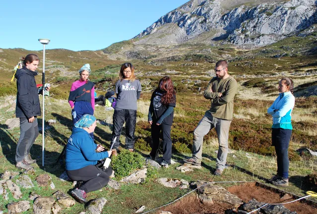 Group of students at the Cantabrian Mountains