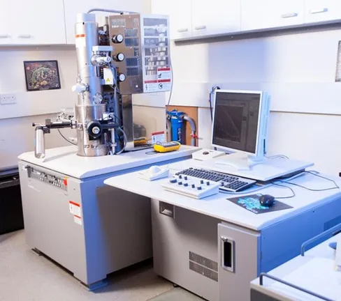 Hitachi S5200 scanning electron microscope