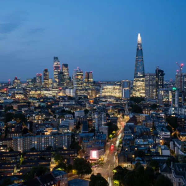 London city view at night