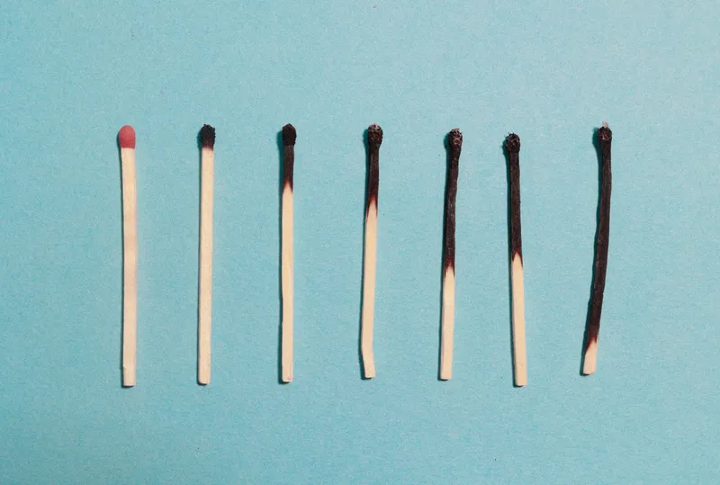 Matchsticks in progressive states of burning out