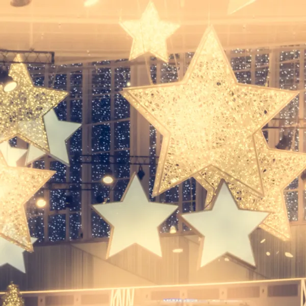 Suspended golden stars