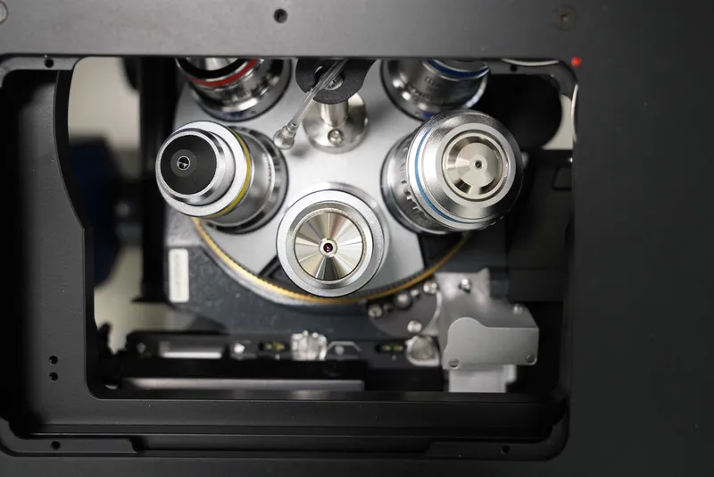 Microscope objectives turret