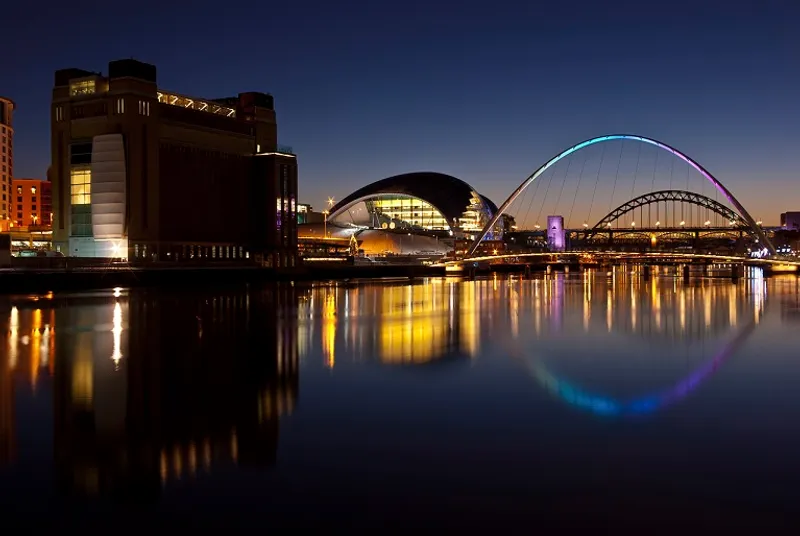 Newcastle/Gateshead quayside lit up at night