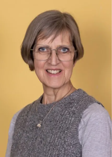 Headshot of Professor Jane Davidson