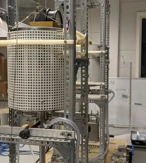 Vertically mounted furnaces